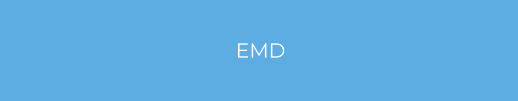 La imagen muestra un fondo azul con un texto centrado en letras blancas que muestra la palabra EMD 